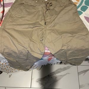 Men’s gap beige cargo jogger pants
